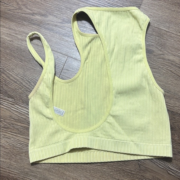 Urban Outfitters Seamless Yellow Ribbed Tank - Picture 3 of 4